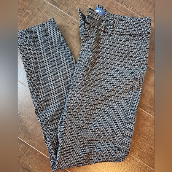 2 pairs of pixie dress pants - Picture 2 of 3